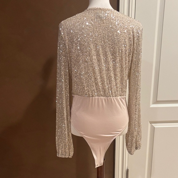 Bardot Glittering Sequin Bodysuit in Silver - Picture 5 of 8